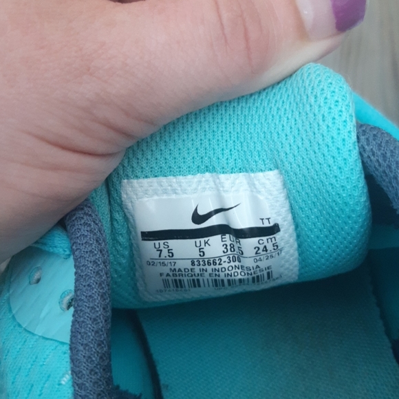 Nike runners - Picture 3 of 3
